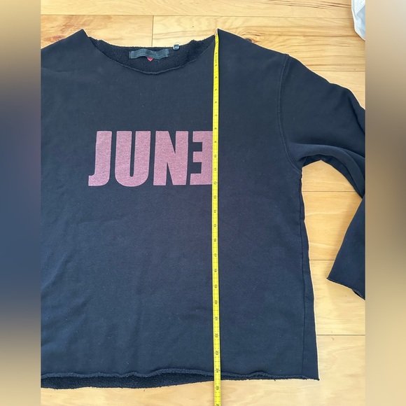 JUNE 7.2 Sweatshirt (perfect for a Gemini) - Picture 4 of 7